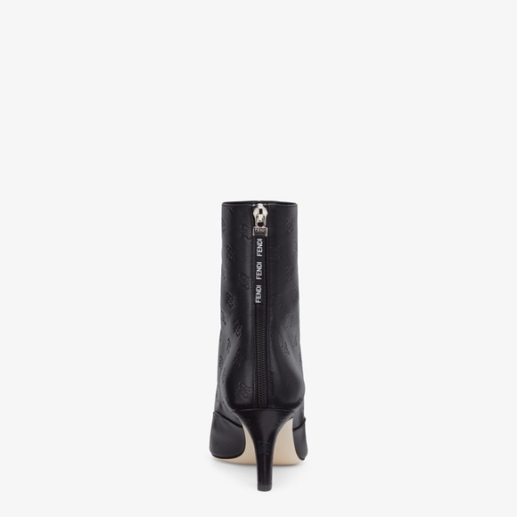 Fendi FFreedom square toe ankle boots